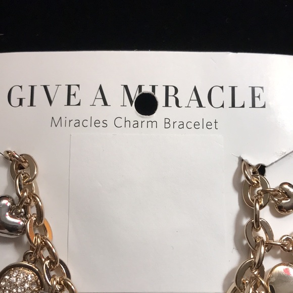 NWT WHBM Miracles Charm bracelet hearts“miracle” crystals gold tone silver tone - Picture 3 of 7